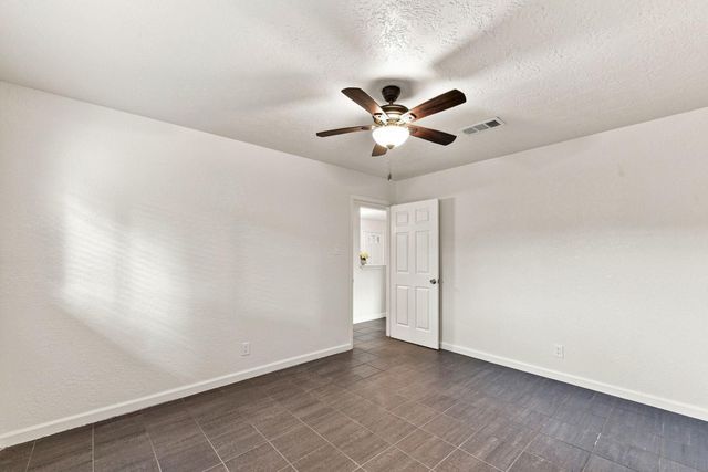 516 Saint Charles Street, League City, TX 77573