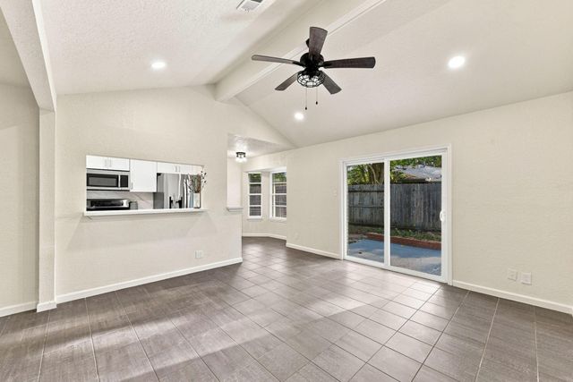516 Saint Charles Street, League City, TX 77573