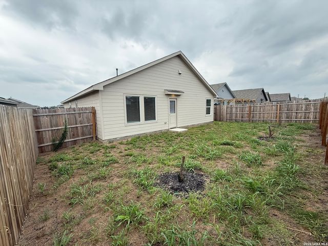 4839 LEGACY PT, Von Ormy, TX 78073