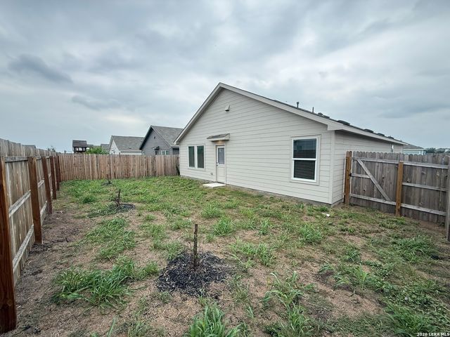 4839 LEGACY PT, Von Ormy, TX 78073