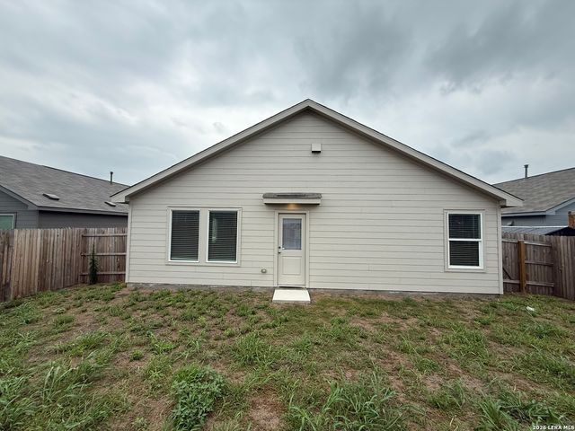 4839 LEGACY PT, Von Ormy, TX 78073