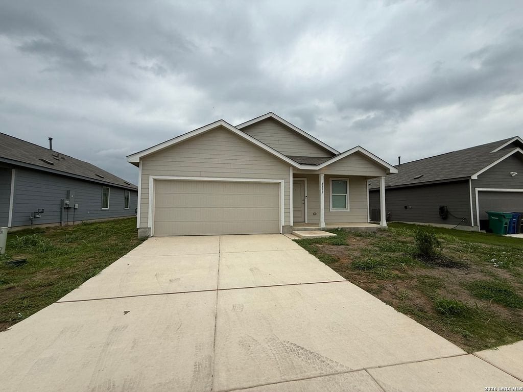 4839 LEGACY PT, Von Ormy, TX 78073