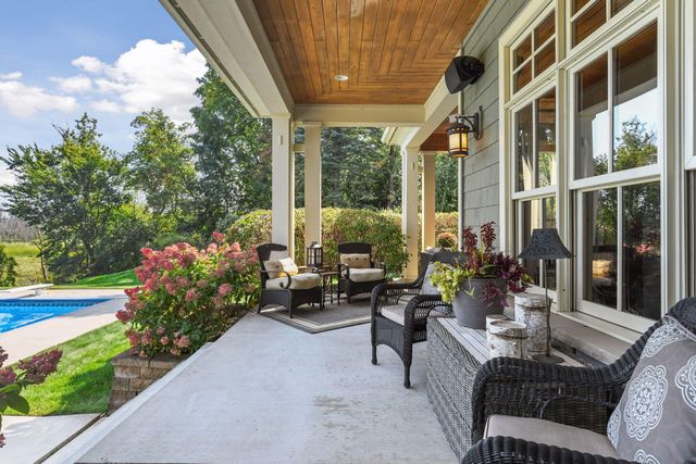 440 Stubbs Bay Road, Orono, MN 55356