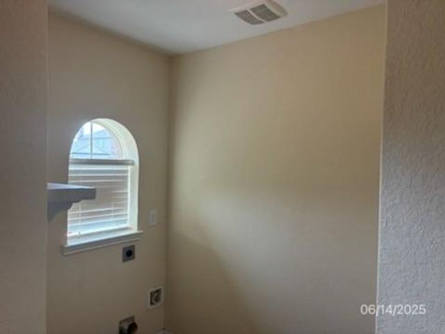 5211 Lagoon Court, Bacliff, TX 77518