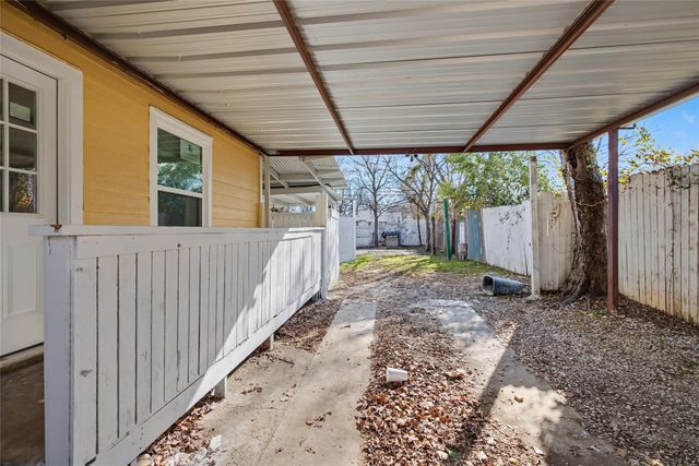 4220 Ramey Avenue, Fort Worth, TX 76105