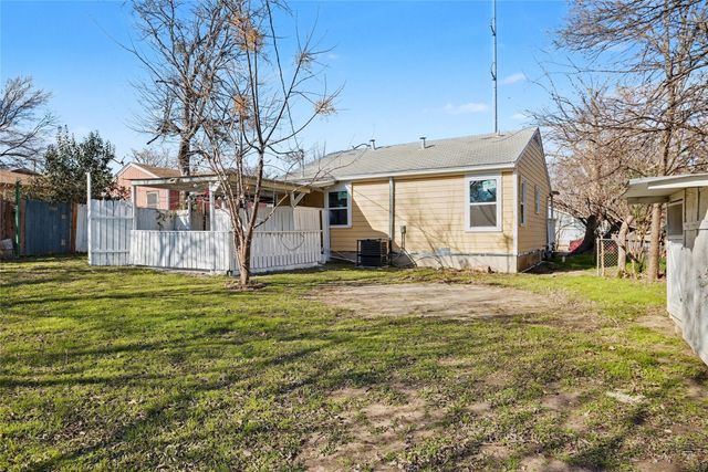 4220 Ramey Avenue, Fort Worth, TX 76105