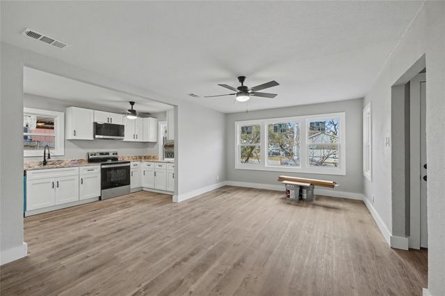 4220 Ramey Avenue, Fort Worth, TX 76105