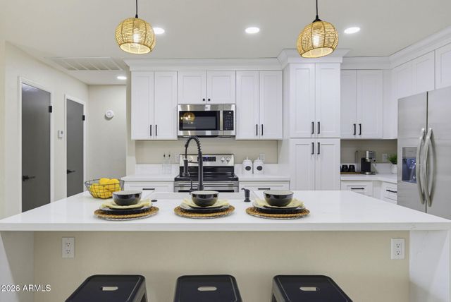 25408 S KANSAS Avenue, Sun Lakes, AZ 85248