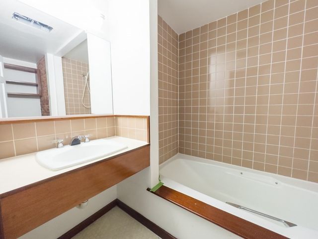 103 Cedarstreet -, Boston, MA 02119