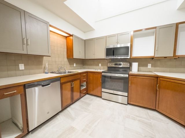 103 Cedarstreet -, Boston, MA 02119