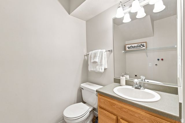 6983 S UFIZZI CT, West Jordan, UT 84084