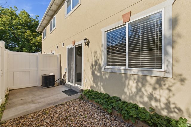 6983 S UFIZZI CT, West Jordan, UT 84084