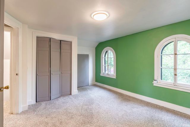 1124 W Jefferson Boulevard, Fort Wayne, IN 46802