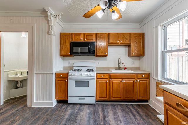 1124 W Jefferson Boulevard, Fort Wayne, IN 46802