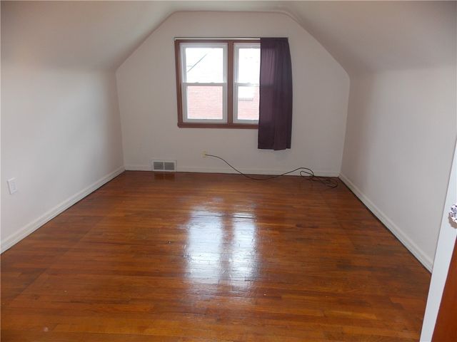 2654 Lenz Ave, Harmony Twp, PA 15003