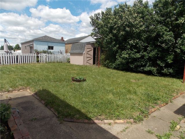 2654 Lenz Ave, Harmony Twp, PA 15003