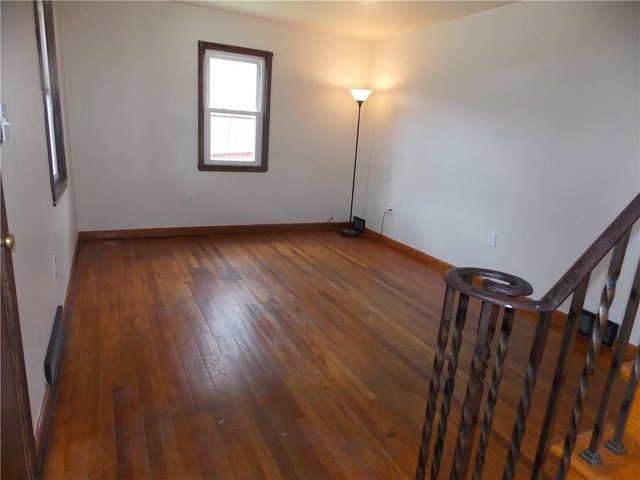 2654 Lenz Ave, Harmony Twp, PA 15003