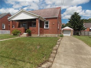 2654 Lenz Ave, Harmony Twp, PA 15003