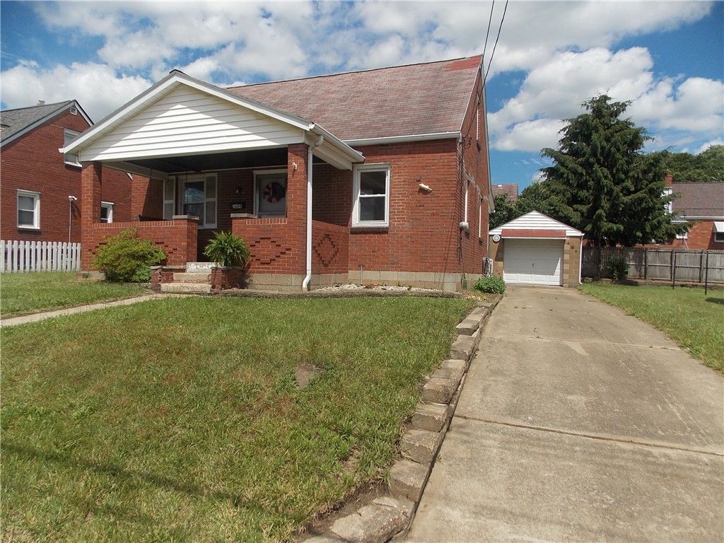 2654 Lenz Ave, Harmony Twp, PA 15003