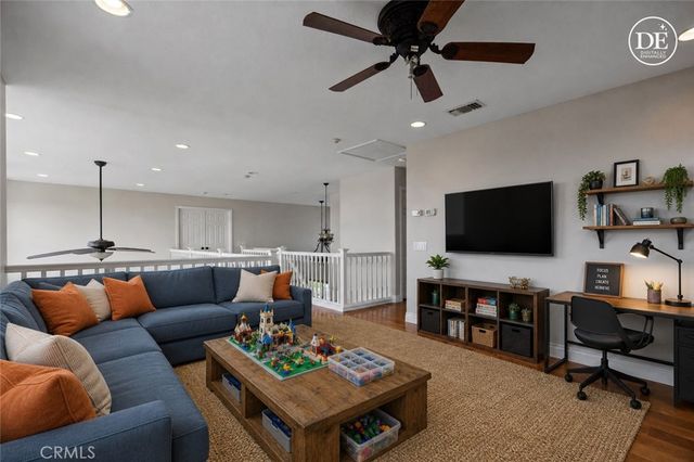 7562 Wiscasset, West Hills, CA 91304