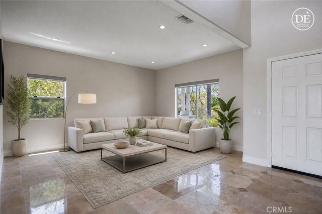 7562 Wiscasset, West Hills, CA 91304