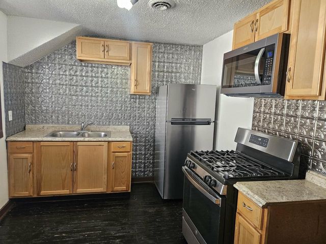 1615 W 6th STREET, Racine, WI 53404