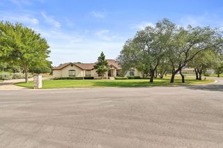 100 Wallace Riddell DR, Burnet, TX 78611