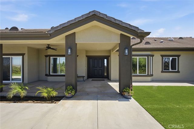 17641 Santa Rosa Mine Road, Lake Mathews, CA 92570