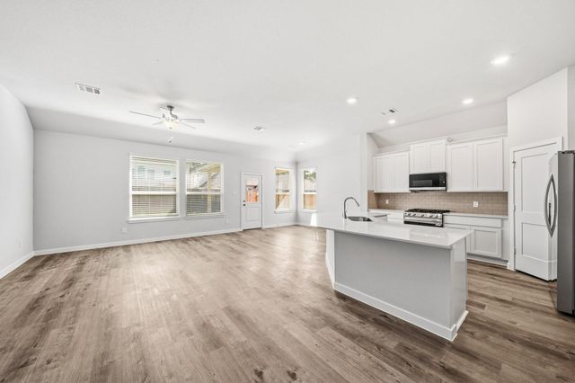 15114 Bank Swallow Place, Magnolia, TX 77354