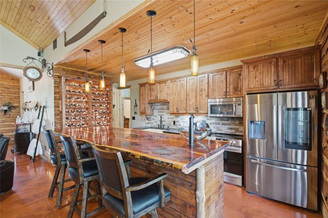 722 Three Skillet Road, Springtown, TX 76082