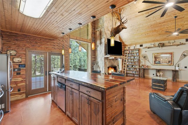 722 Three Skillet Road, Springtown, TX 76082