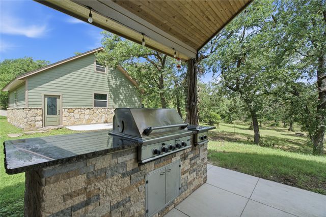 722 Three Skillet Road, Springtown, TX 76082