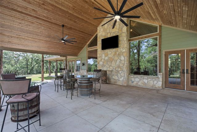 722 Three Skillet Road, Springtown, TX 76082