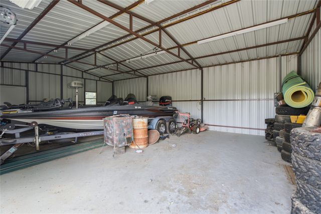 722 Three Skillet Road, Springtown, TX 76082
