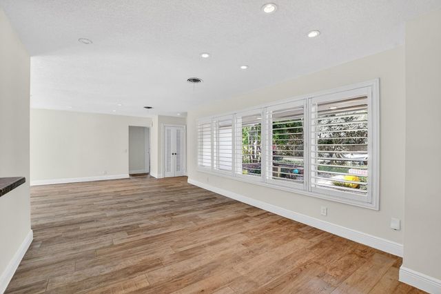 100 SW 8th Avenue, Boca Raton, FL 33486