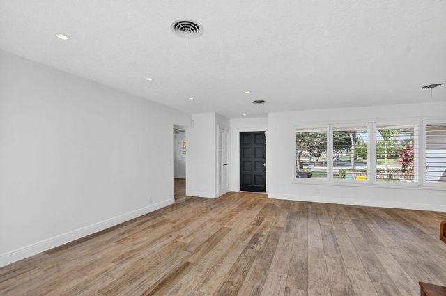 100 SW 8th Avenue, Boca Raton, FL 33486