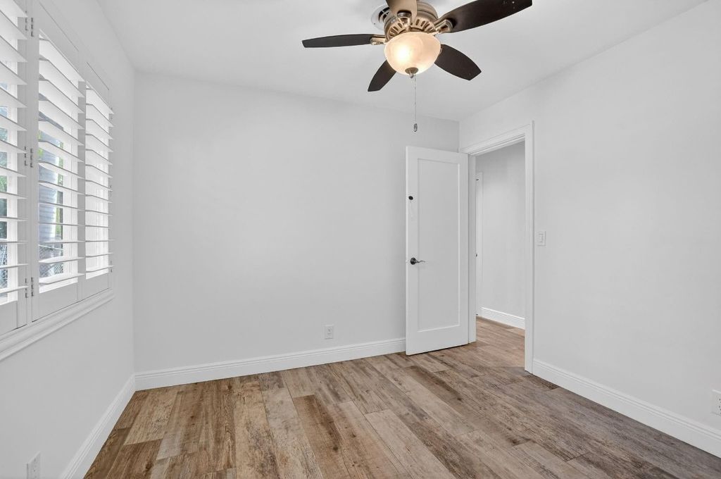 Image 20 of property listing at 100 SW 8th Avenue, Boca Raton, FL 33486