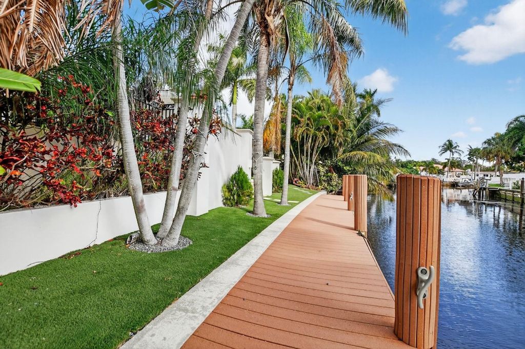 Image 33 of property listing at 100 SW 8th Avenue, Boca Raton, FL 33486