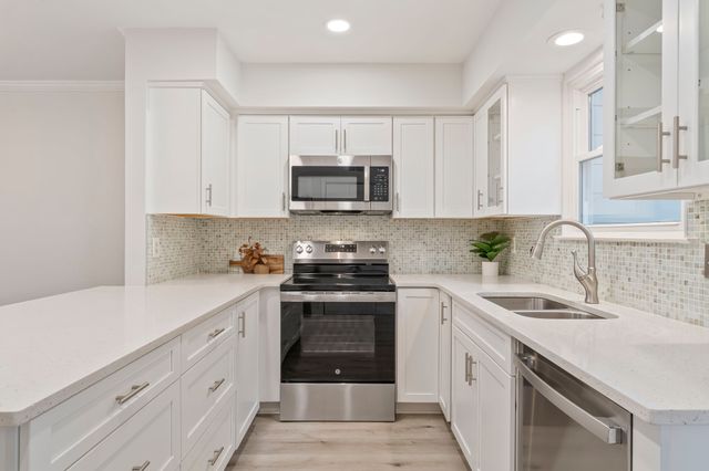 2829 Hazelwood Dr, Nashville, TN 37212