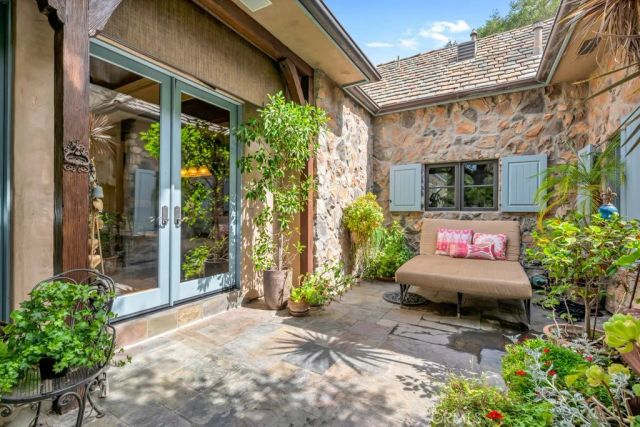 3439 Dorothy Road, Topanga, CA 90290