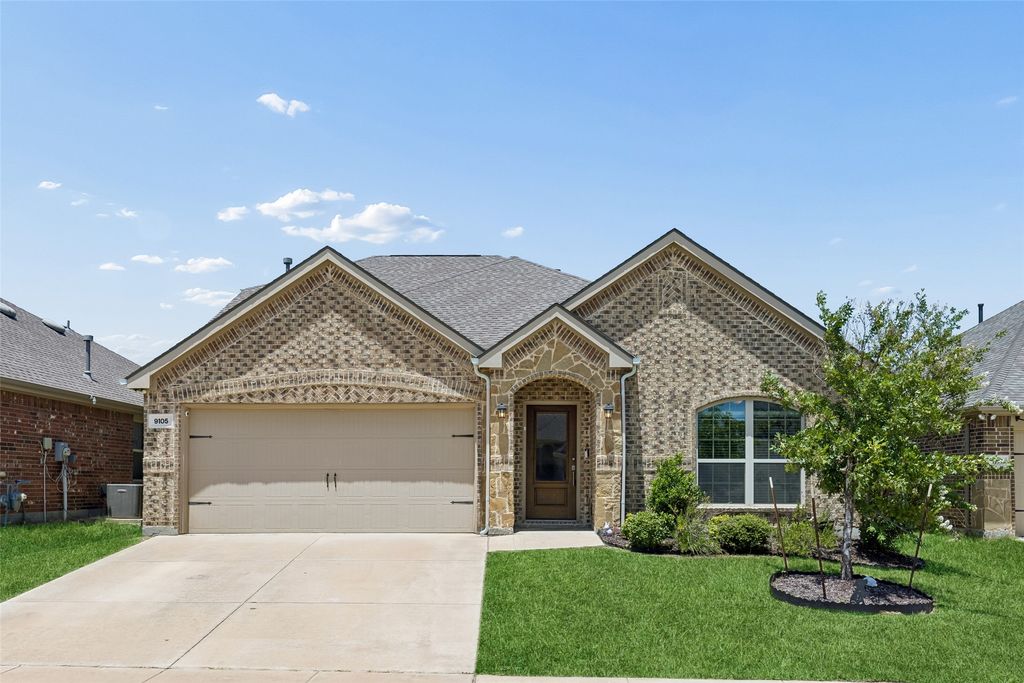 9105 Silver Dollar Drive, Fort Worth, TX 76131