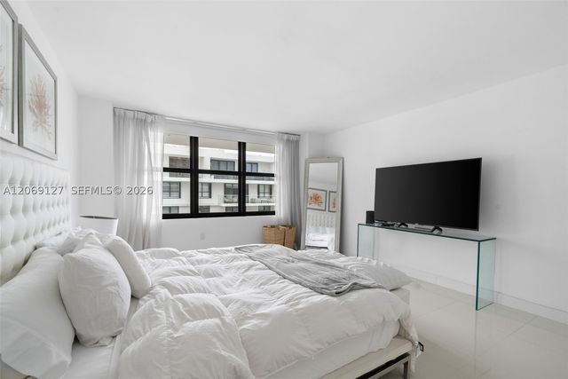 9801 Collins Ave 20V, Bal Harbour, FL 33154