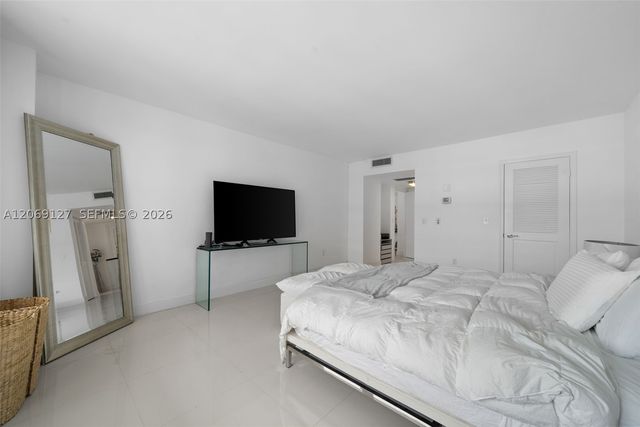 9801 Collins Ave 20V, Bal Harbour, FL 33154