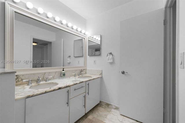 9801 Collins Ave 20V, Bal Harbour, FL 33154