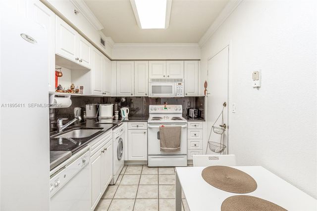 2501 S Ocean Drive 439, Hollywood, FL 33019
