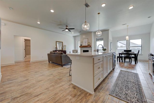 10528 NW 33rd Place, Yukon, OK 73099