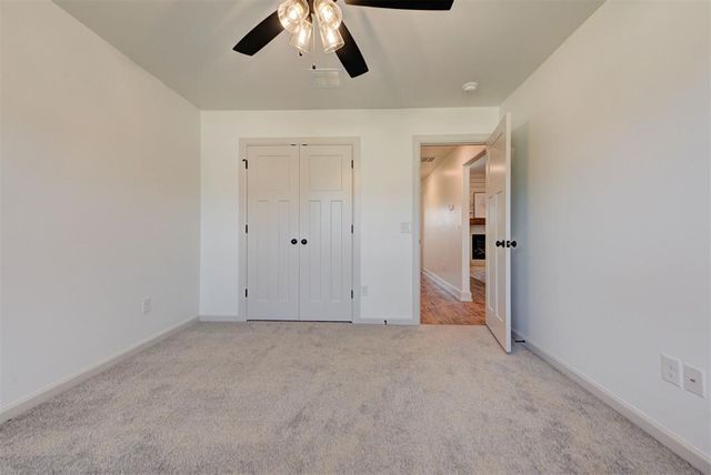 10528 NW 33rd Place, Yukon, OK 73099
