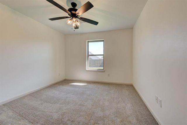10528 NW 33rd Place, Yukon, OK 73099
