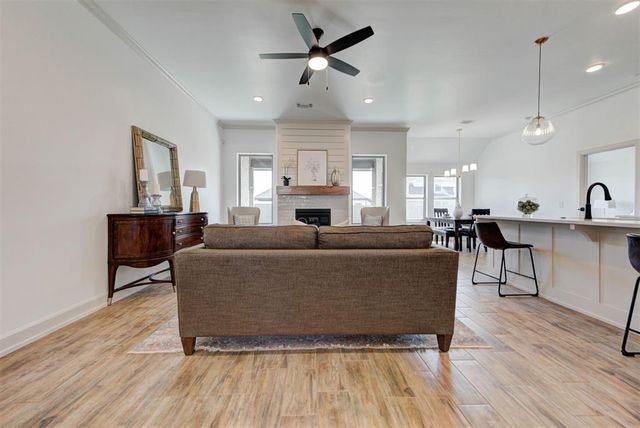 10528 NW 33rd Place, Yukon, OK 73099
