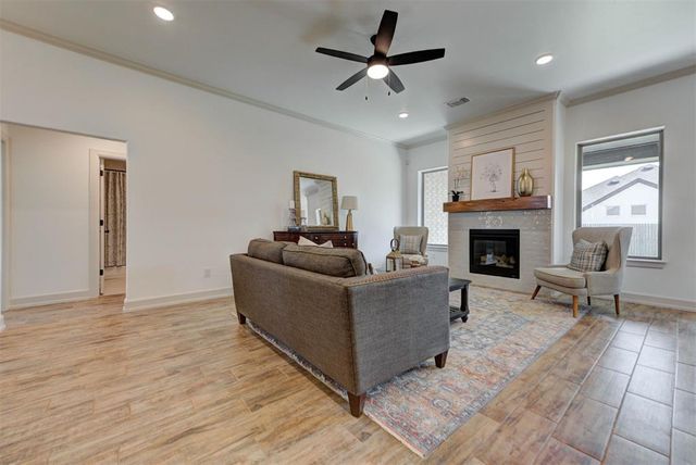 10528 NW 33rd Place, Yukon, OK 73099